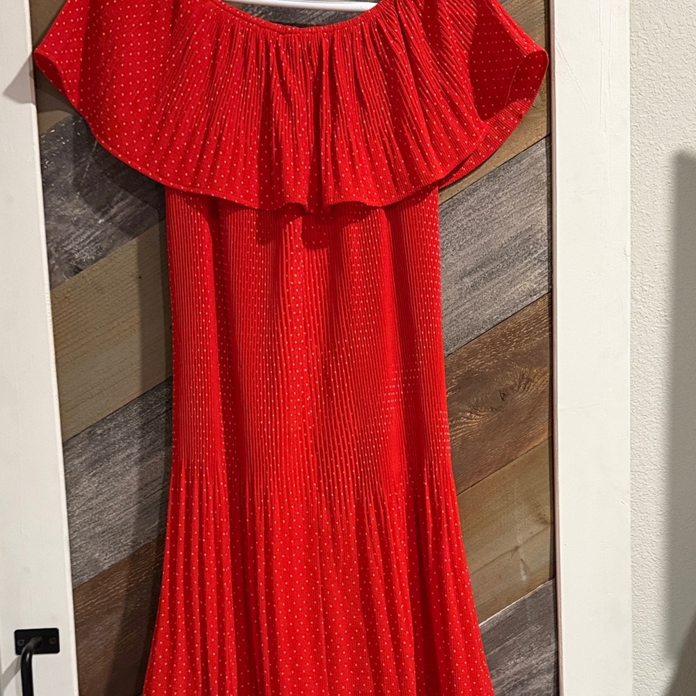 Red Off-Shoulder Mini Dress - Picture 2 of 5